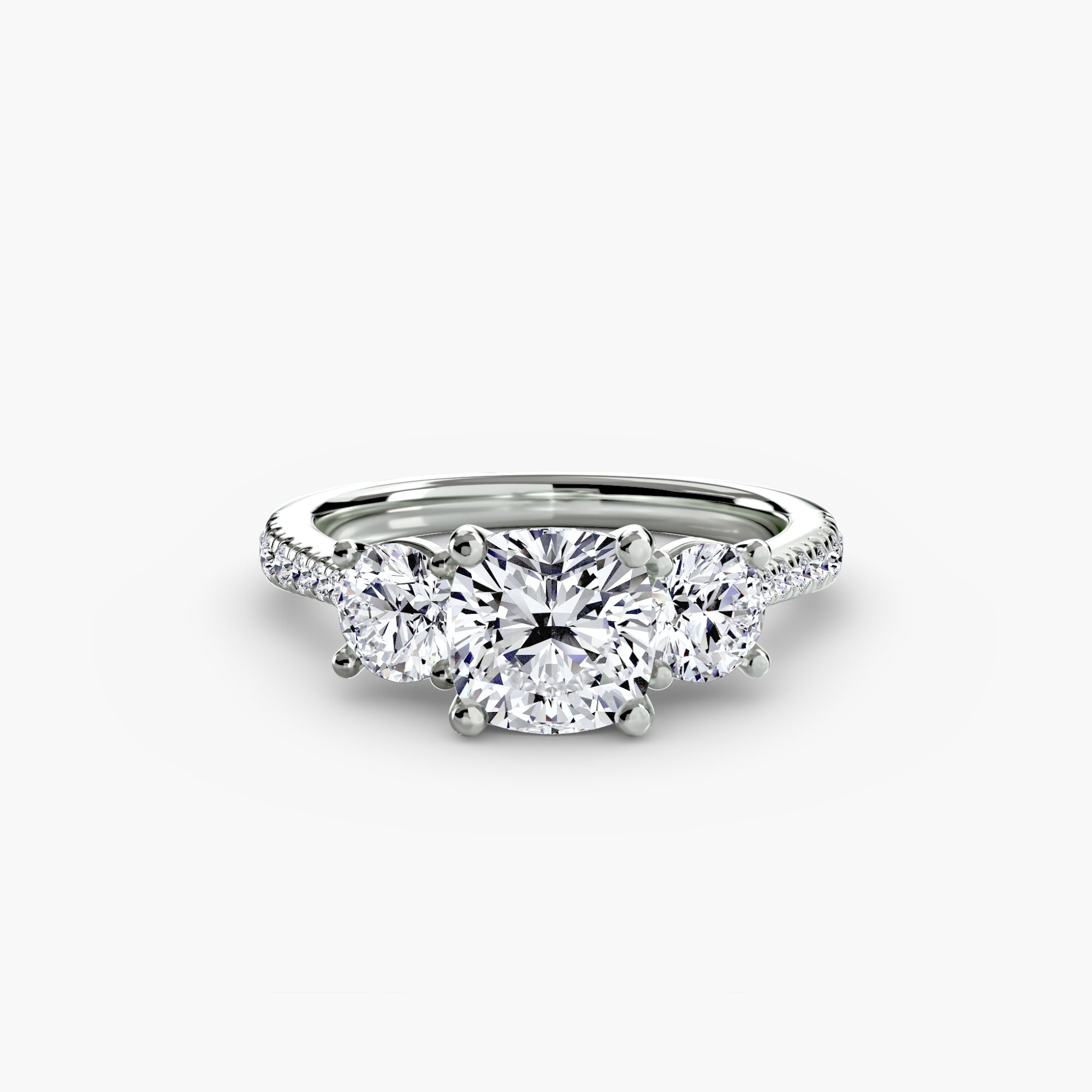 Der Drei Stein Ring mit Pavé Band