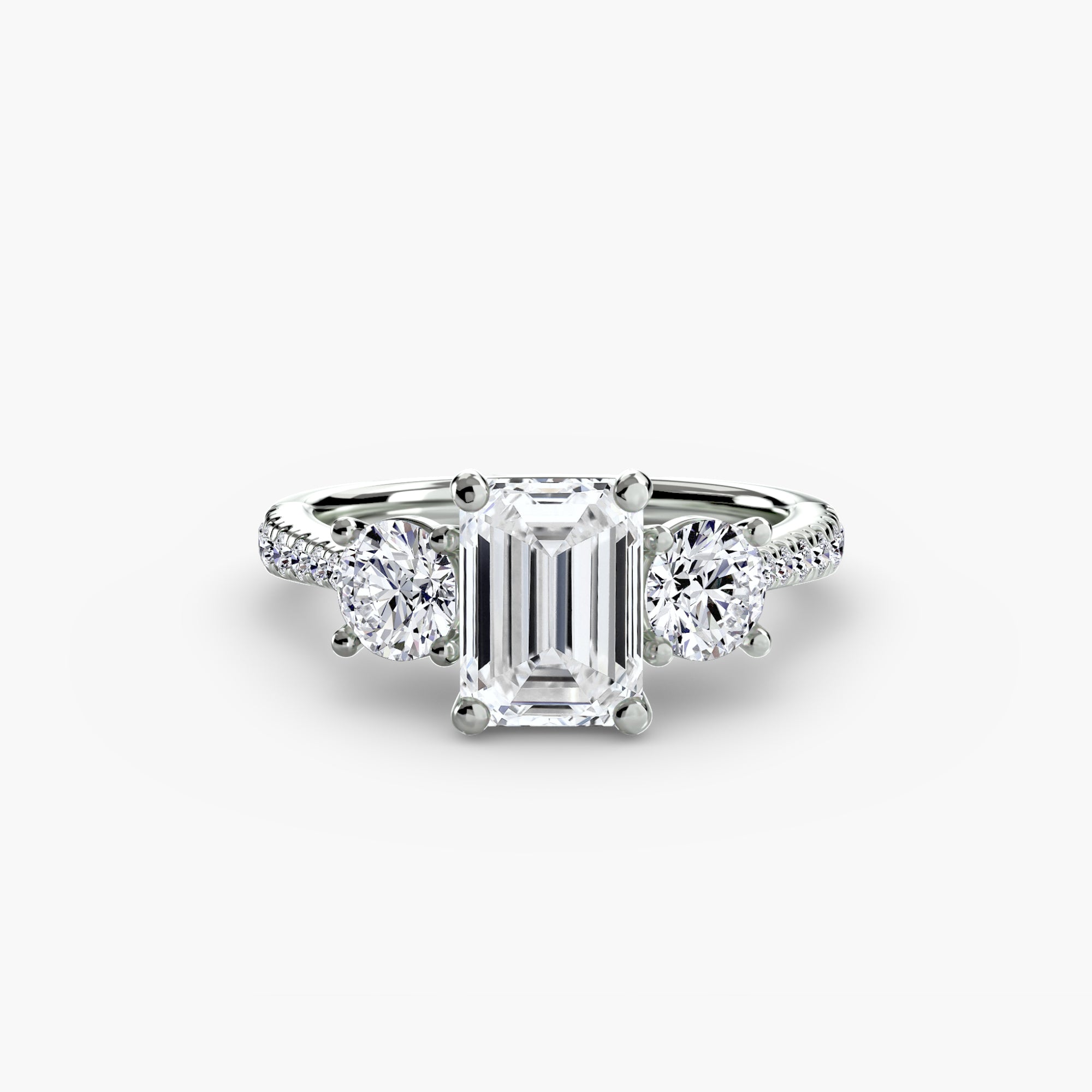 Der Drei Stein Ring mit Pavé Band