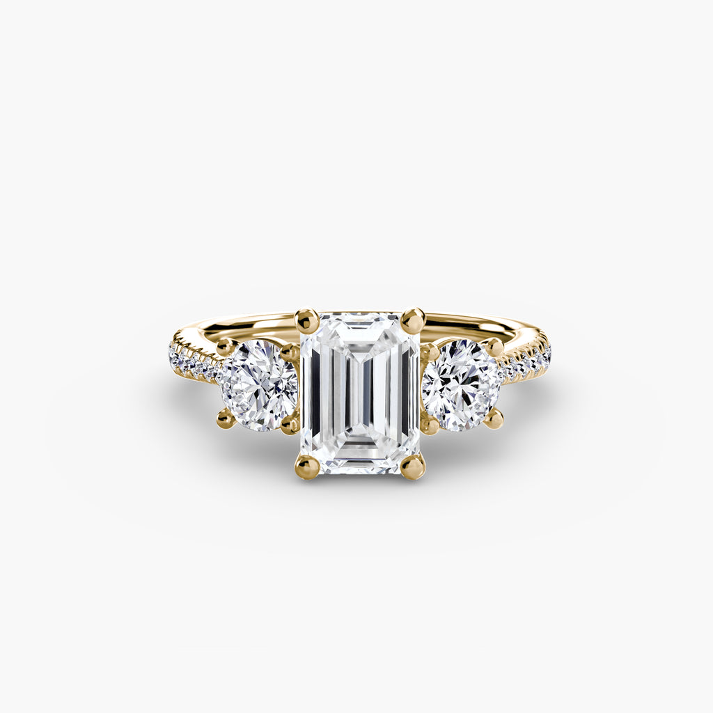 Der Drei Stein Ring mit Pavé Band