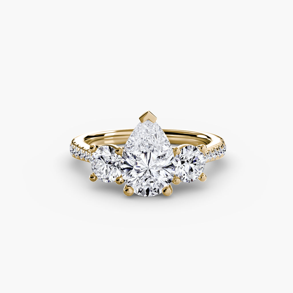 Der Drei Stein Ring mit Pavé Band