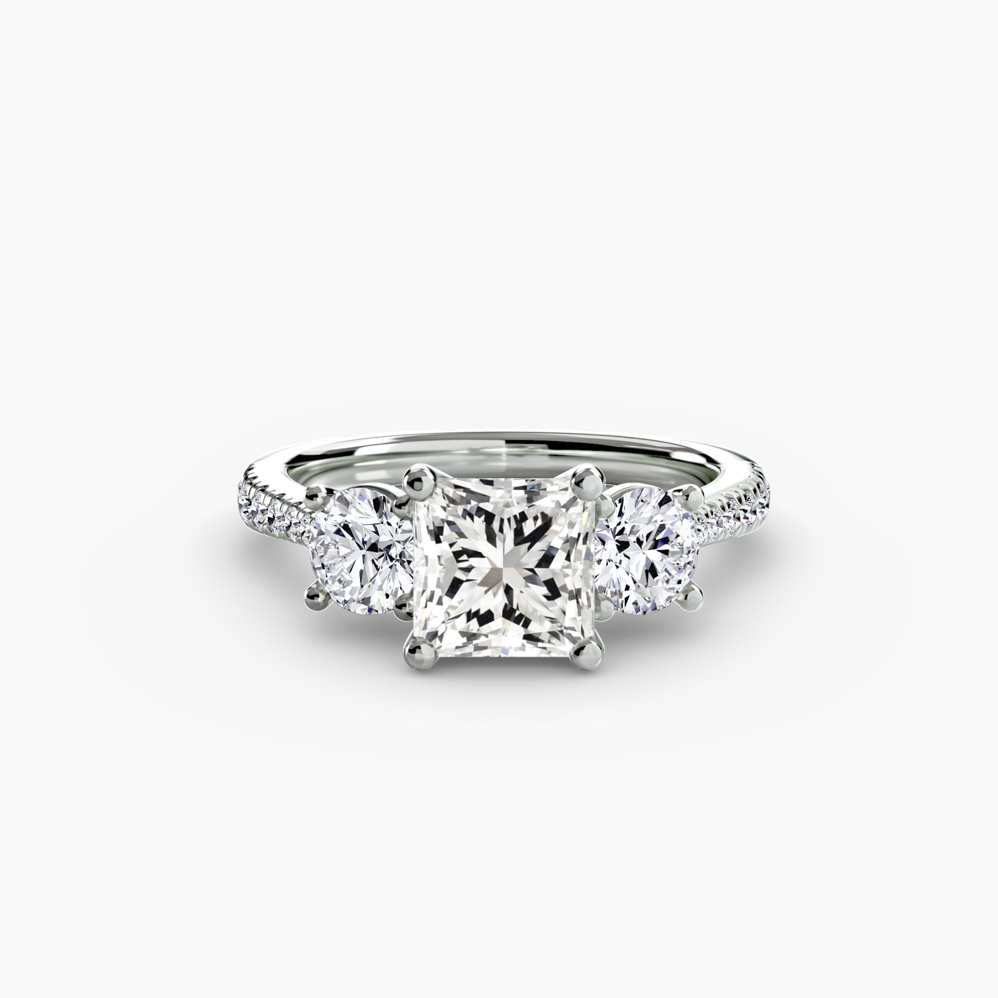 Der Drei Stein Ring mit Pavé Band