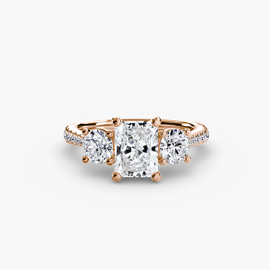 Der Drei Stein Ring mit Pavé Band