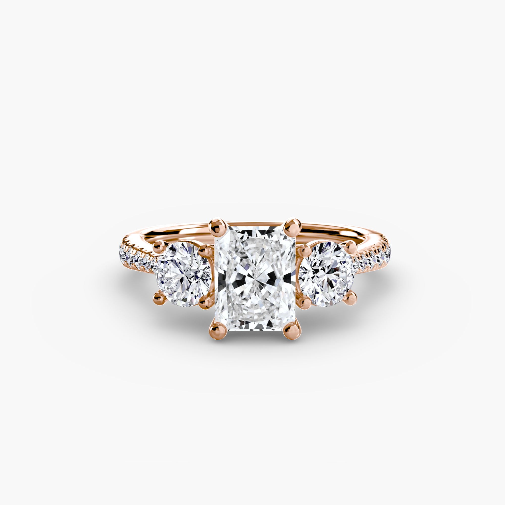 Der Drei Stein Ring mit Pavé Band