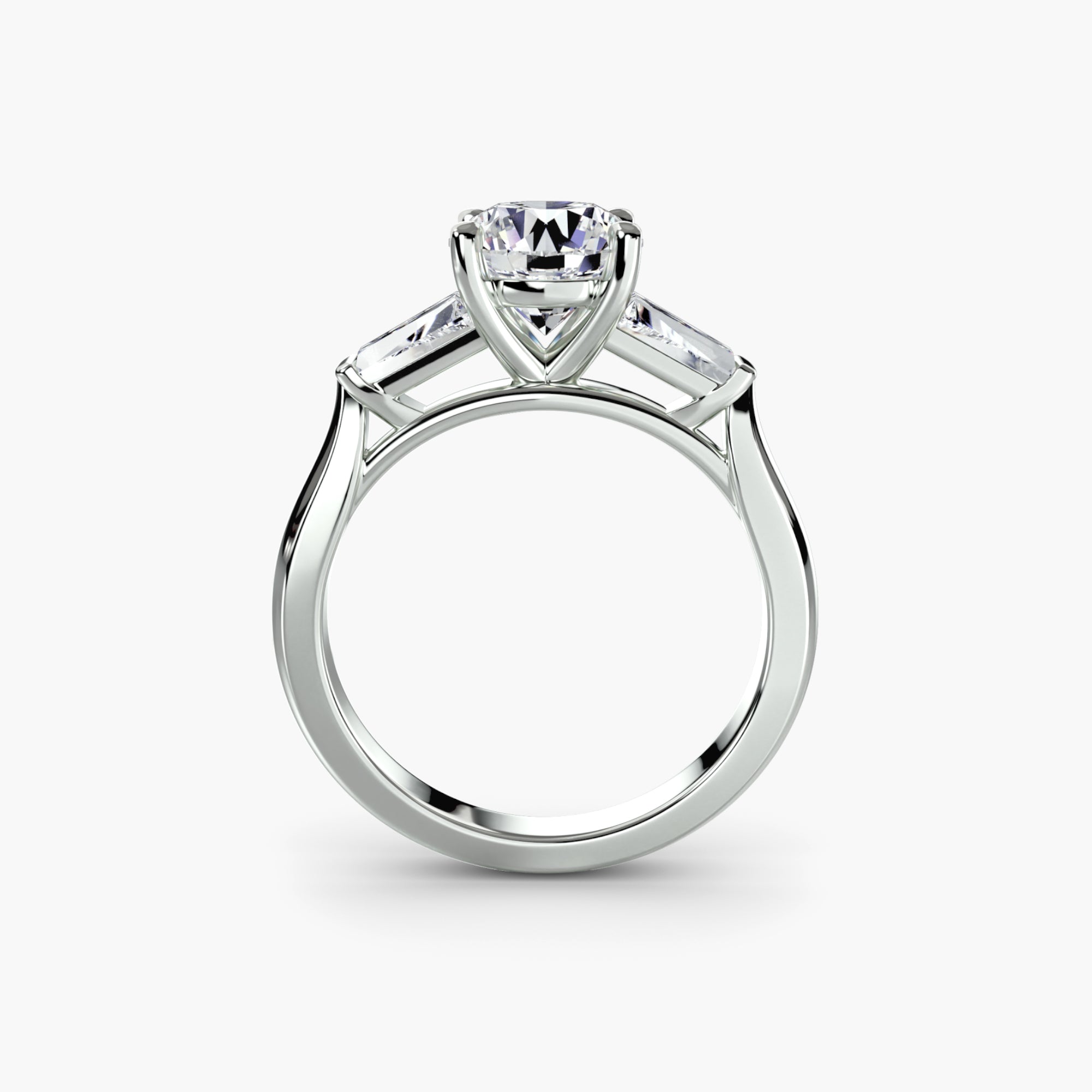 Der Drei Stein Ring (Baguette Seitensteine)