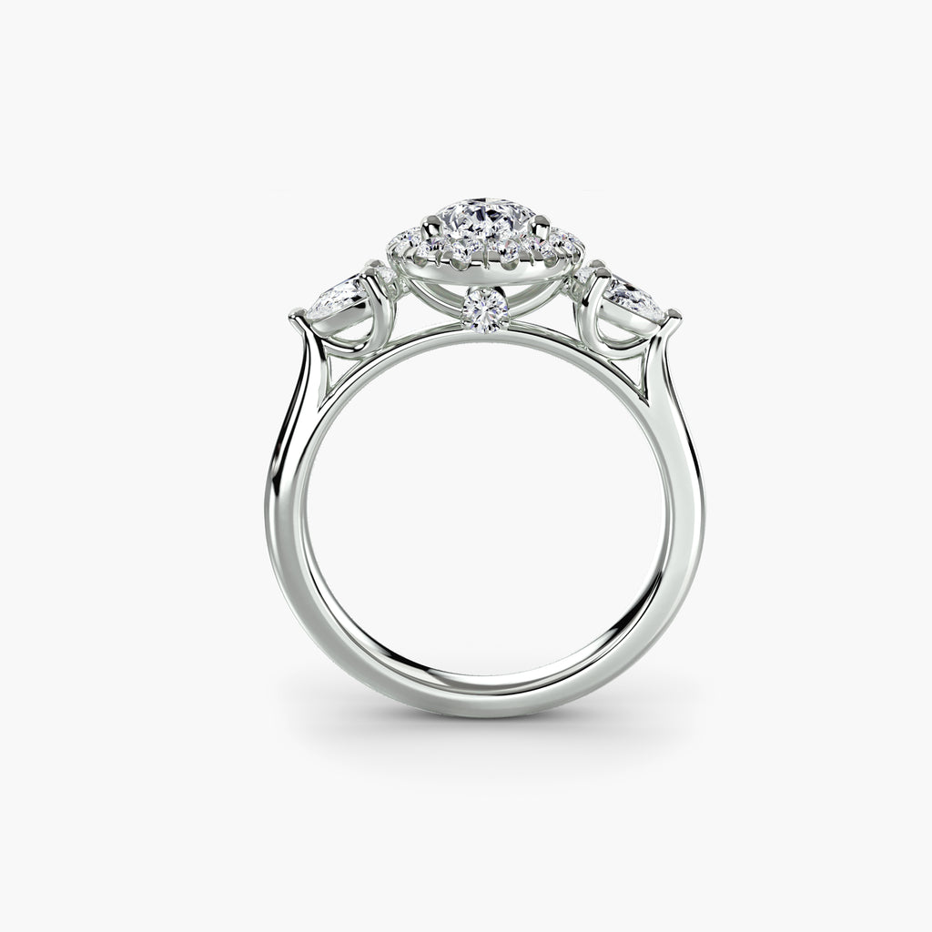 Der Drei Stein Ring mit Halo
