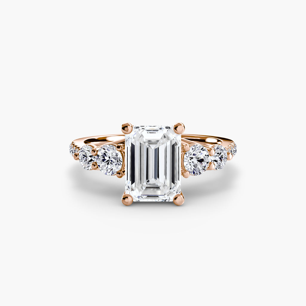 Fünf Stein Ring mit Pavé Band