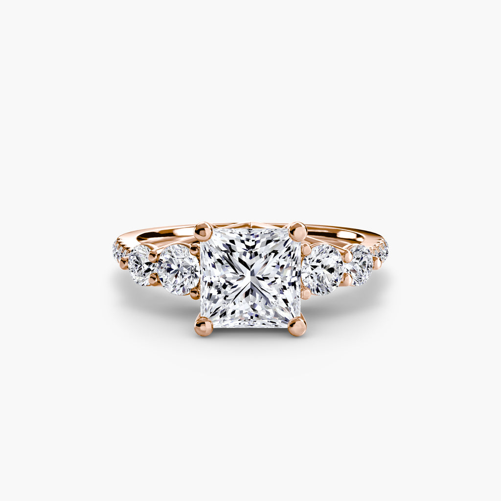 Fünf Stein Ring mit Pavé Band