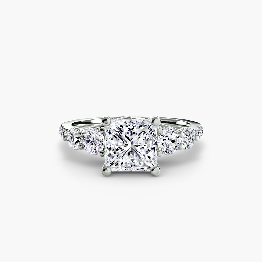 Fünf Stein Ring mit Pavé Band