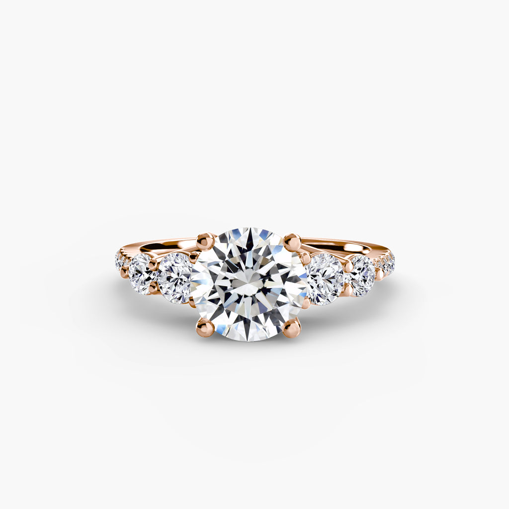 Fünf Stein Ring mit Pavé Band