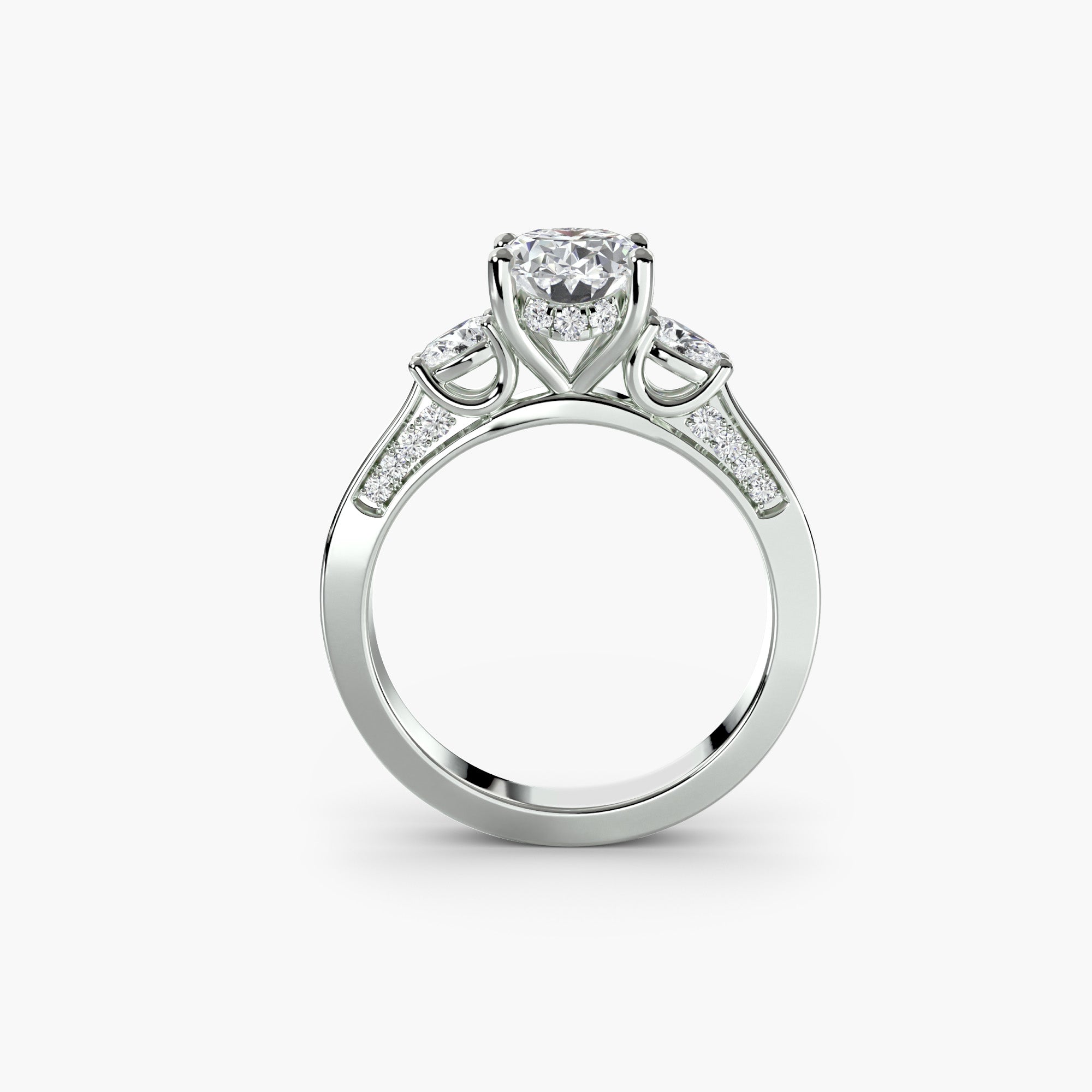 Der Drei Stein Ring mit Pavé Schultern
